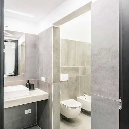Diaz Novantuno - Luxury Center Daire Como